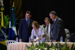 urea sendo empossada Secretaria 