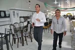 Pe Fabrcio e o empresrio Fatimo