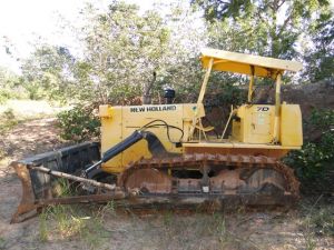 Mquina abandonada na fazenda