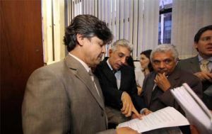 Deputados Paulo Duarte e Youssif Domingos discutem projeto enviado pelo governo