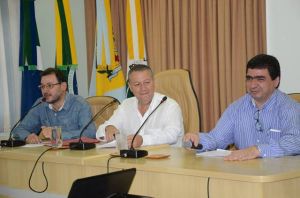 Prefeito Waldeli, Presidente da Cmara Lucas, e Wilson Assessoria tcnica
