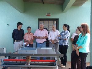 Entrega da mquina de fraldas
