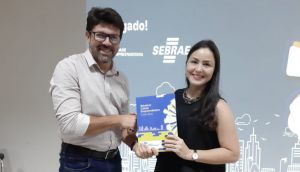 Prefeito de Costa Rica, Cleverson Alves, e a gerente da Regional Norte do Sebrae/MS, Luzicarla Softov