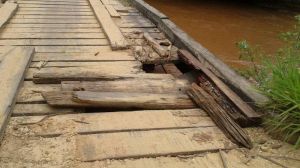  Ponte na estrada sentido clube de lao, barreiro