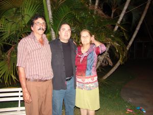 O pai, Izonildo Gonalves de Assuno, Izonildo Junior e a me, Ana Alves de Freitas Assuno 
