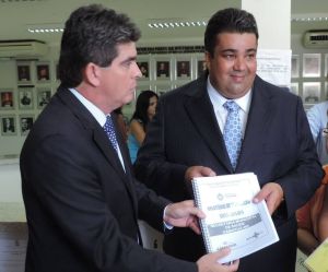 Ato de entrega das chaves da Prefeitura de Camapu - MS, ao Prefeito empossado Delano 