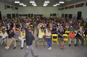 Trabalhadores em assembleia