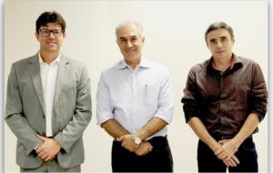 Prefeito Delegado Cleverson, Governador Reinaldo Azambuja e Vice-Prefeito Roni Cota